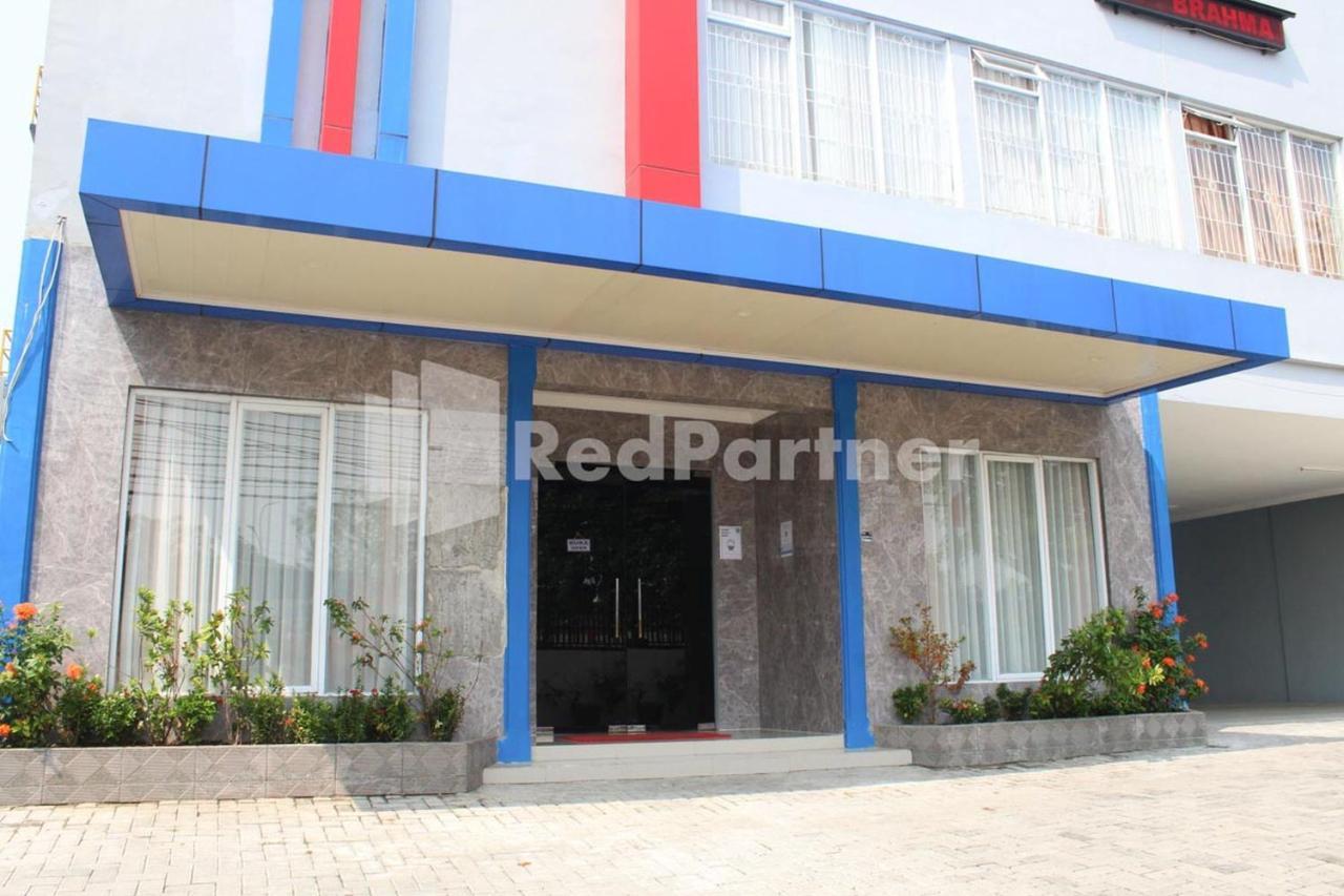 Brahma Hotel RedPartner Jakarta Exterior foto