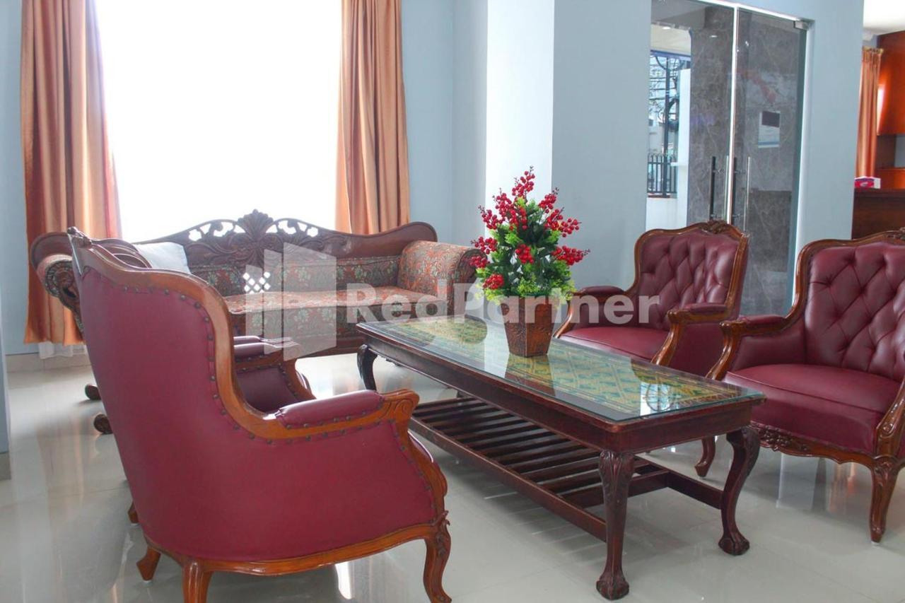 Brahma Hotel RedPartner Jakarta Exterior foto