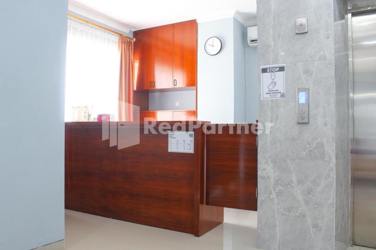 Brahma Hotel RedPartner Jakarta Exterior foto