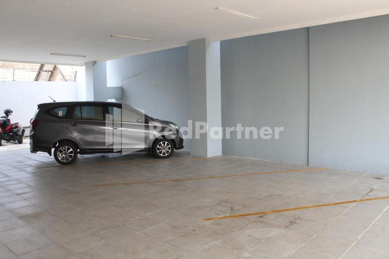 Brahma Hotel RedPartner Jakarta Exterior foto