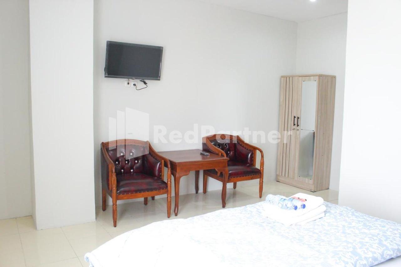 Brahma Hotel RedPartner Jakarta Exterior foto